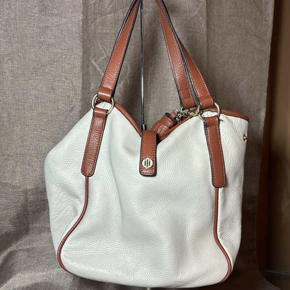 Tommy Hilfiger Winter White Leather Hobo Bag - Picture 1 of 12